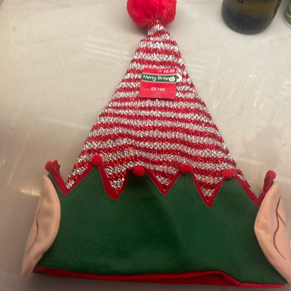Merry brite elf hat! Pom Pom tinsel felt